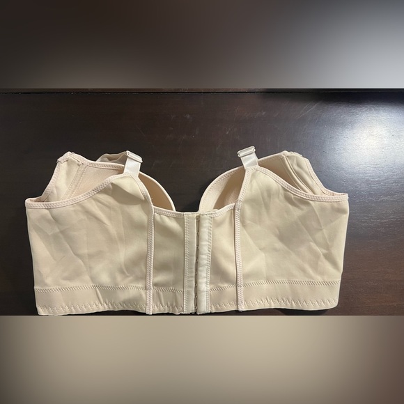 Tan bra with underwire. NWOT. 44C - Picture 2 of 3